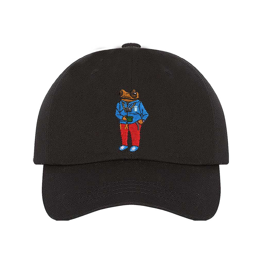 Concho El Coquí Embroidered Black Cap with the puerto rican flag on the side - DSY Lifestyle