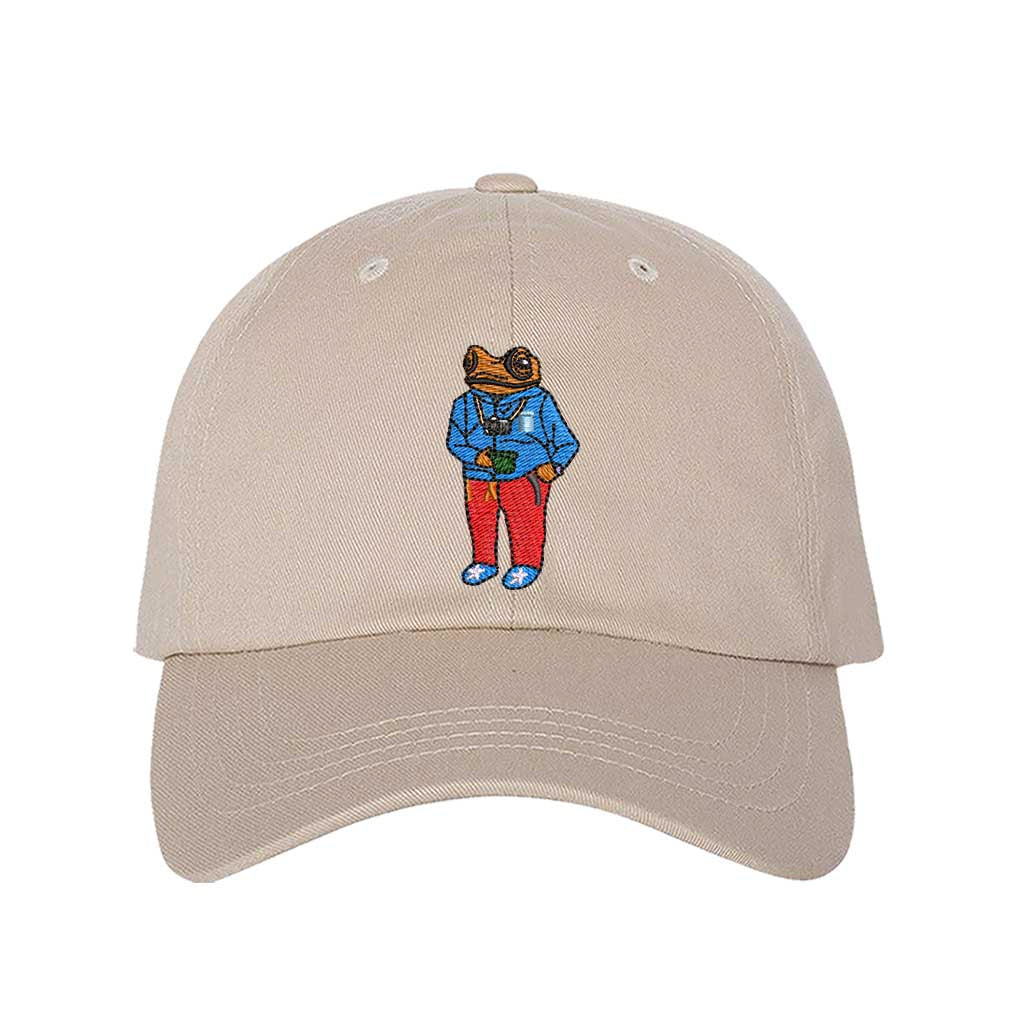 Concho El Coquí Embroidered Stone Cap with the puerto rican flag on the side - DSY Lifestyle