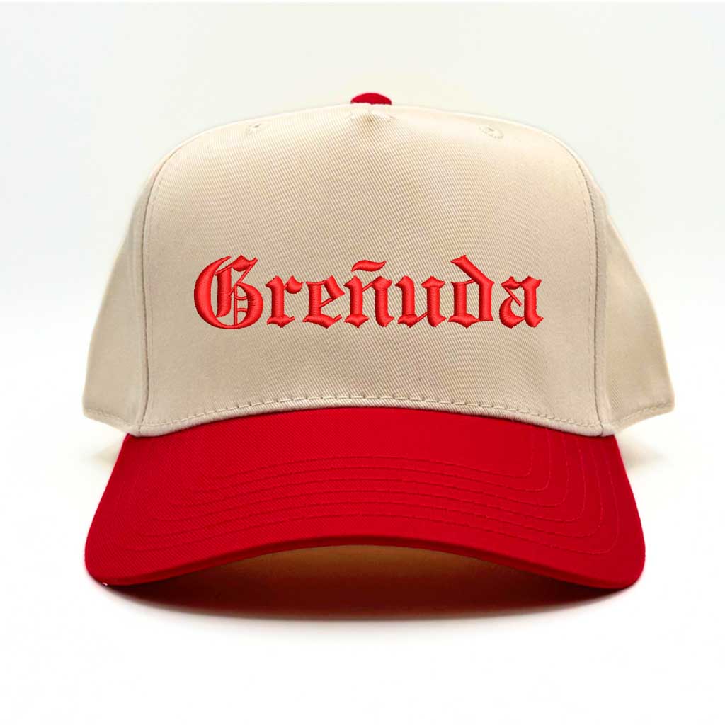 Greñuda Embroidered Two-Tone Baseball Hat for Effortlessly Chic Women