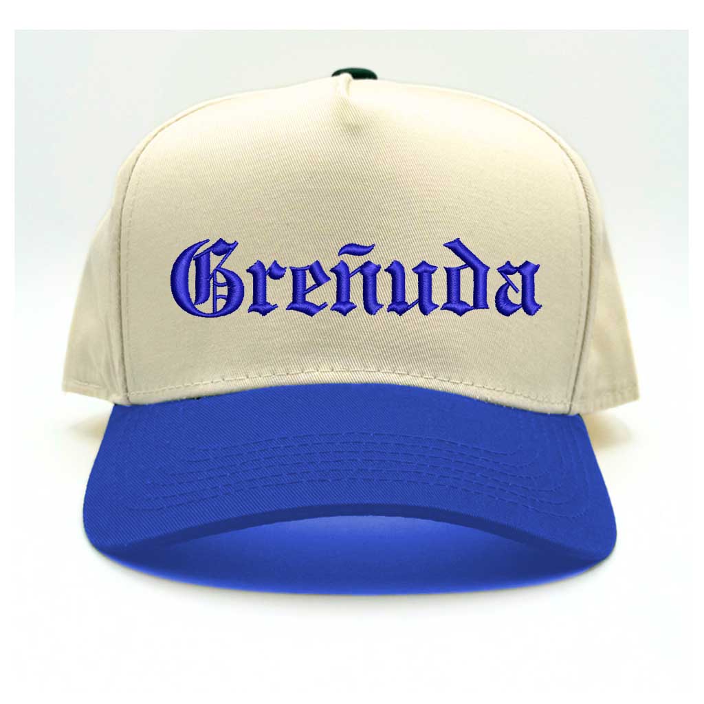 Greñuda Embroidered Two-Tone Baseball Hat for Effortlessly Chic Women