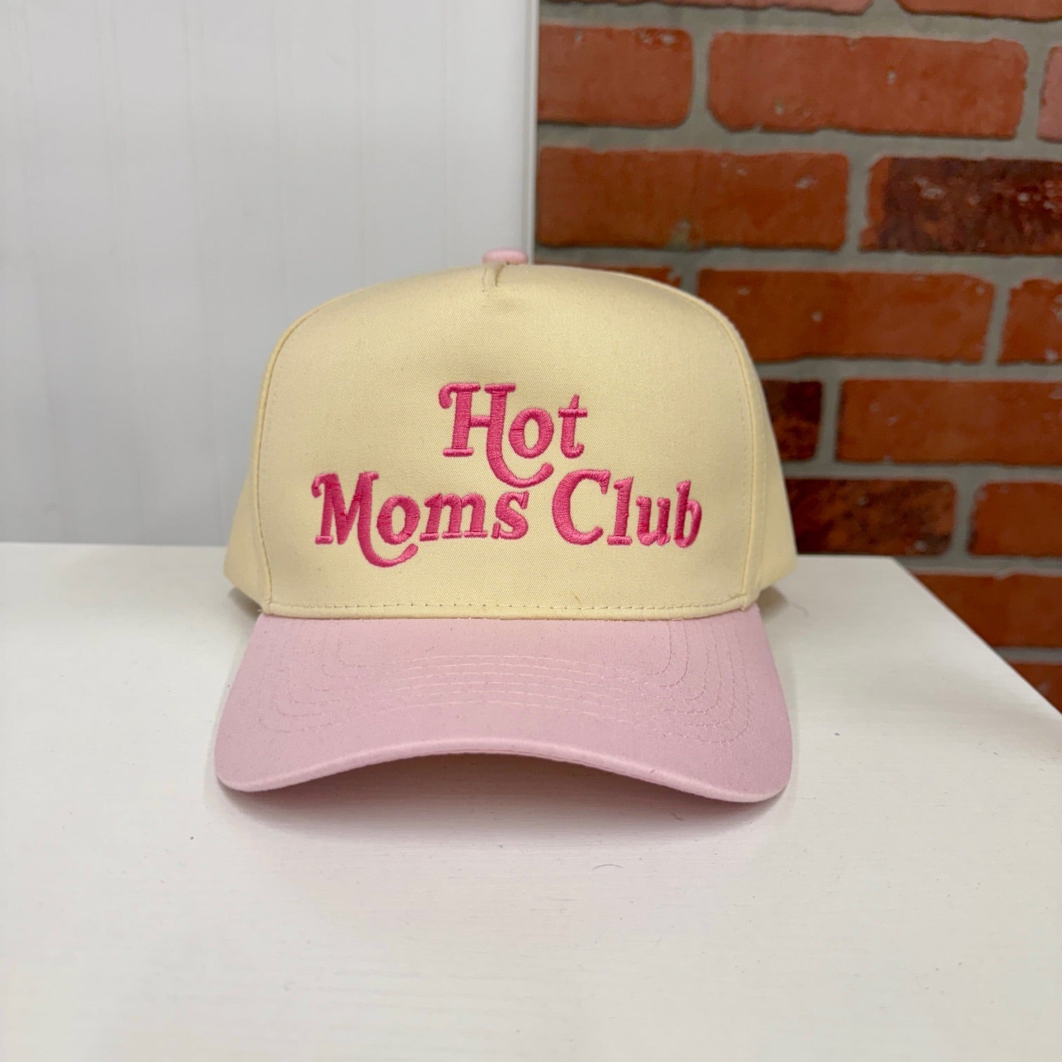 Natural Light Pink Hot Moms Club two tone embroidered 5-panel spring baseball hat for bold, confident mamas – DSY Lifestyle