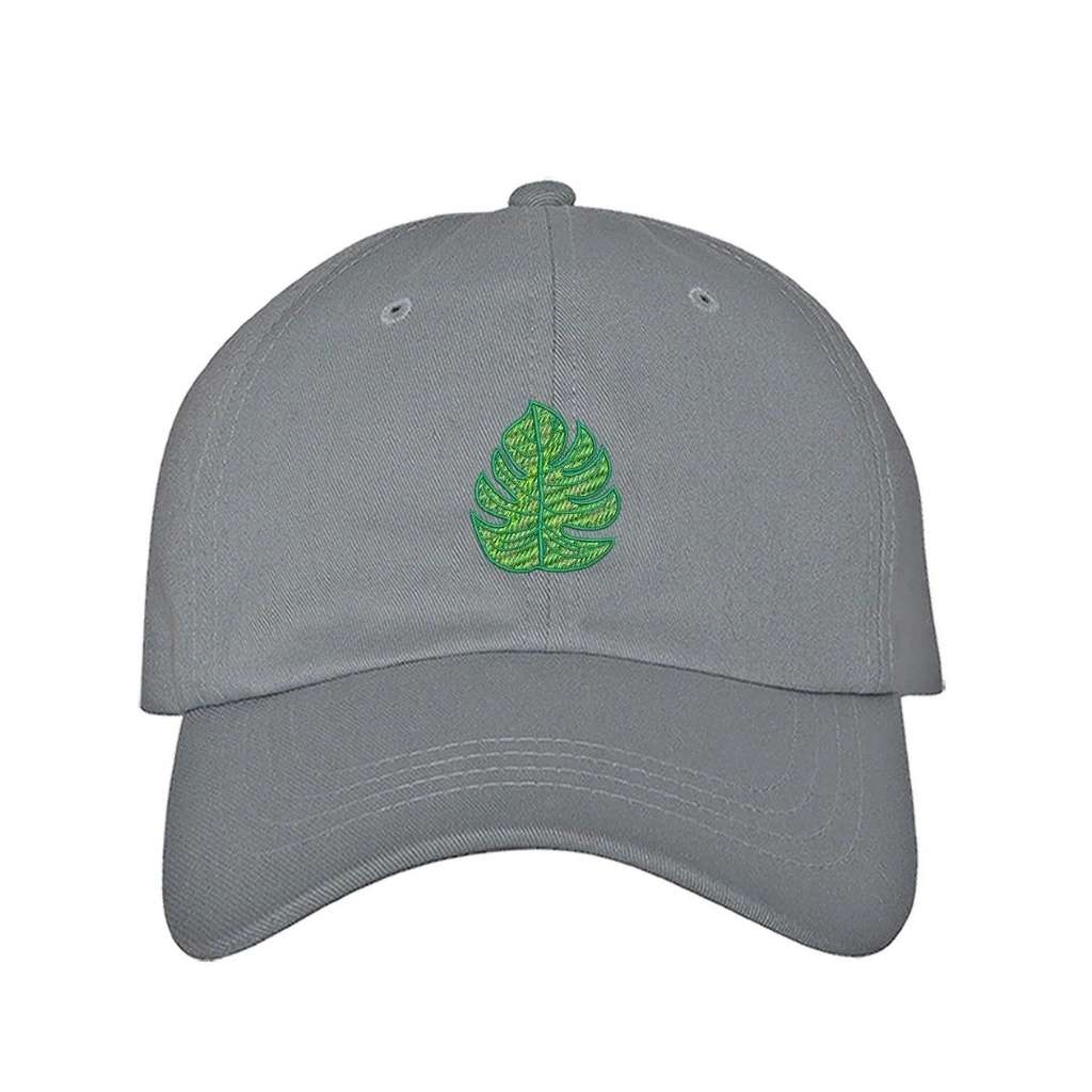Gray baseball hat with Monstera leaf embroidered in green - DSY Lifestyle