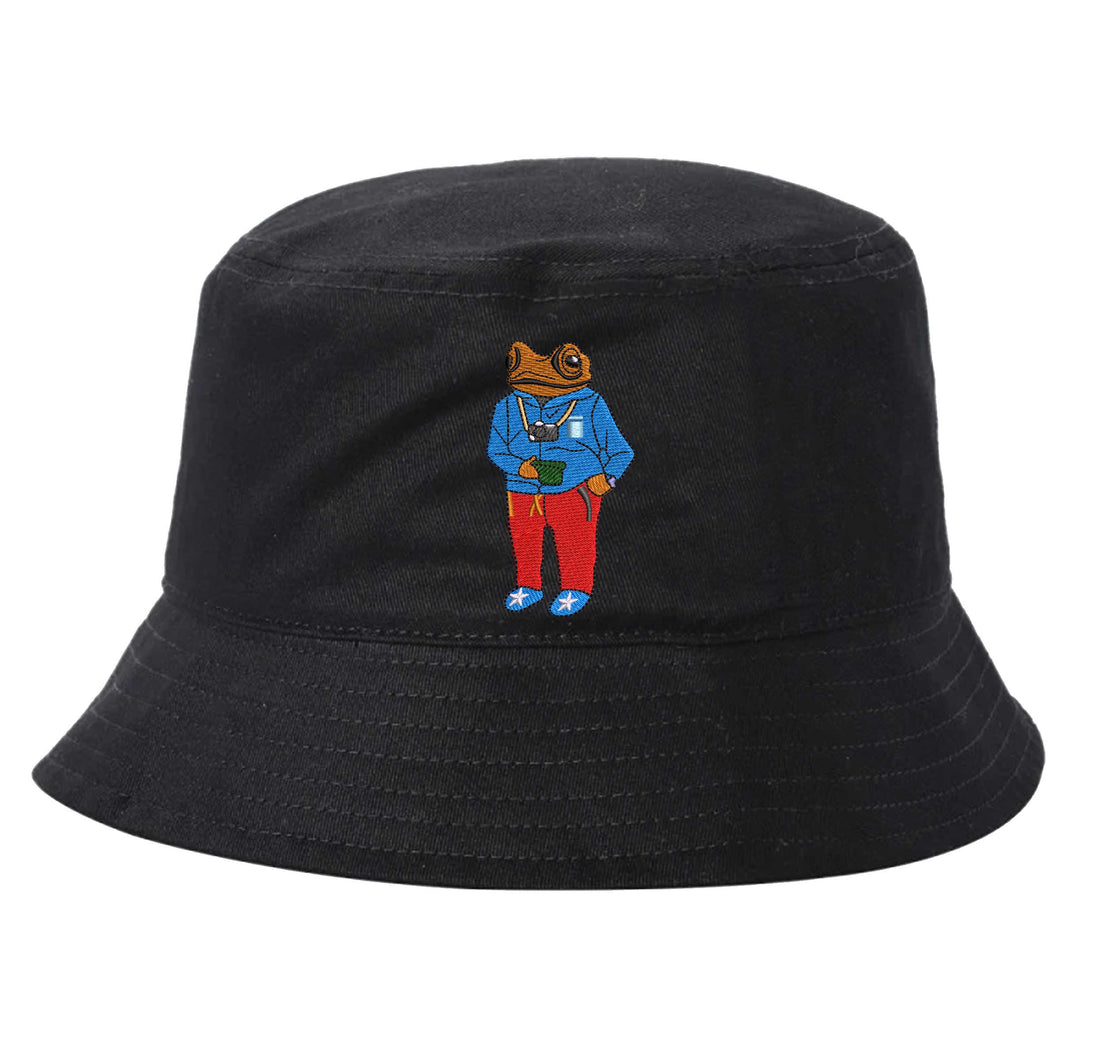 Black Front view of a 100% cotton bucket hat featuring a detailed Sapo Concho (Puerto Rican Crested Toad) in high-density embroidery on the center. - DSY Lifestyle