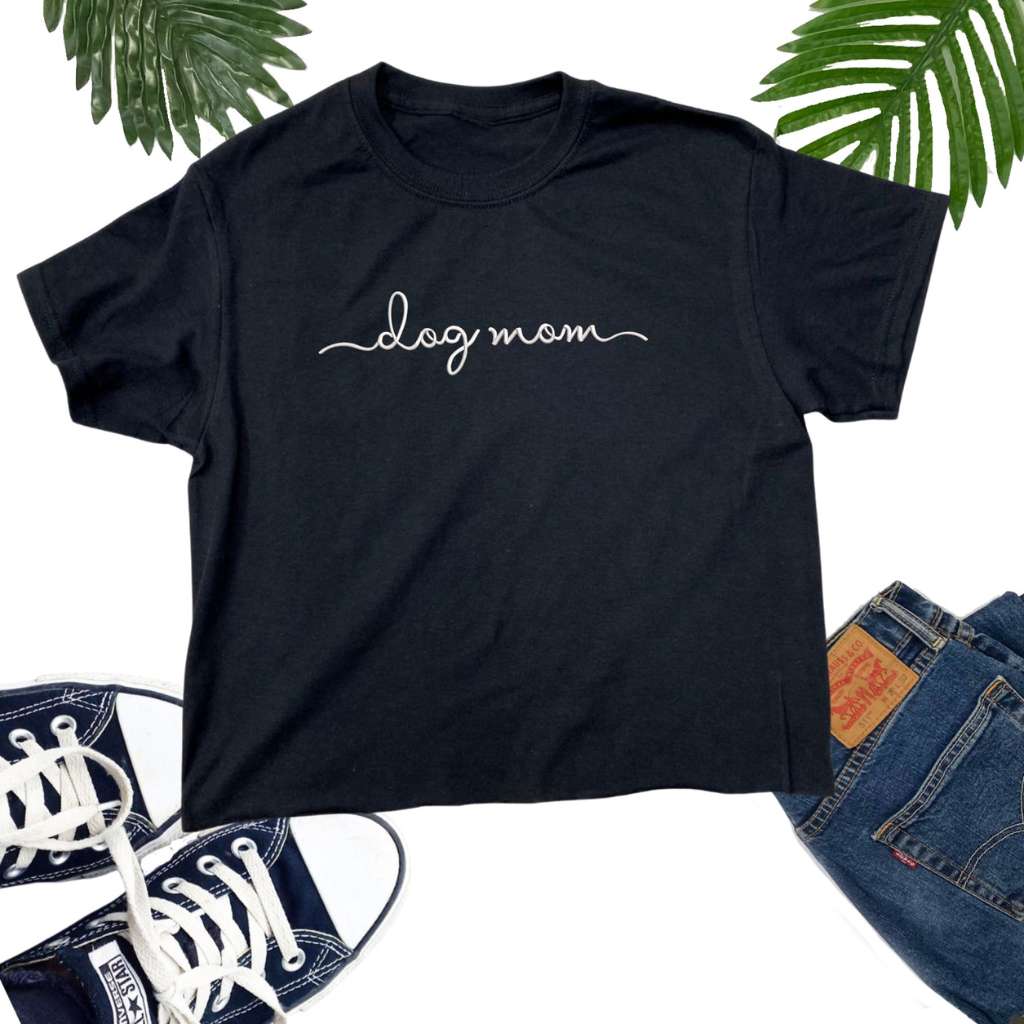 Black crop top embroidered with Dog Mom - DSY Lifestyle