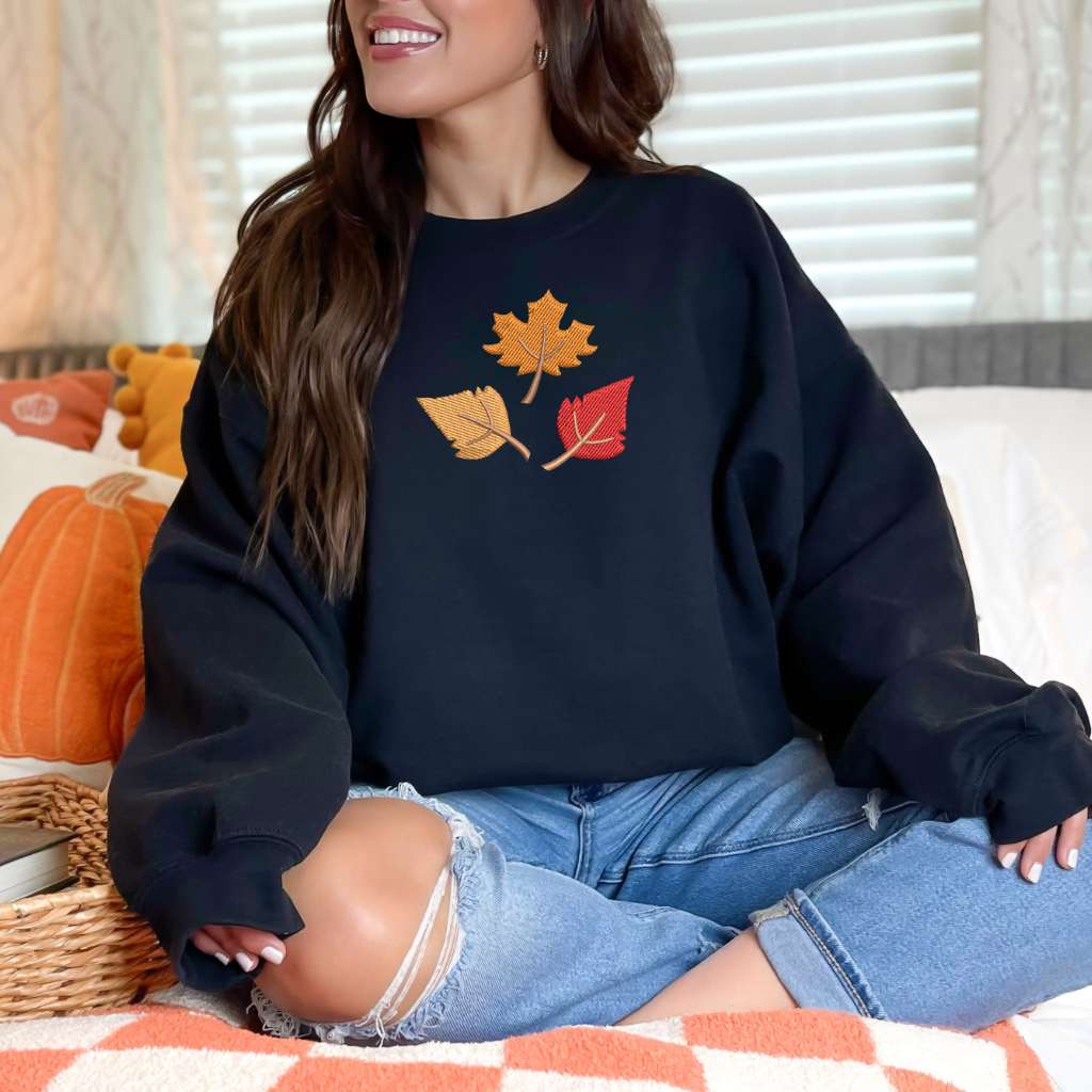 Navy Sweatshirt embroidered with Fall Leaves - DSY Lifestyle