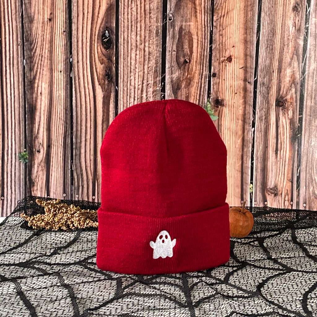 Burgundy beanie embroidered with a nice ghost - DSY Lifestyle