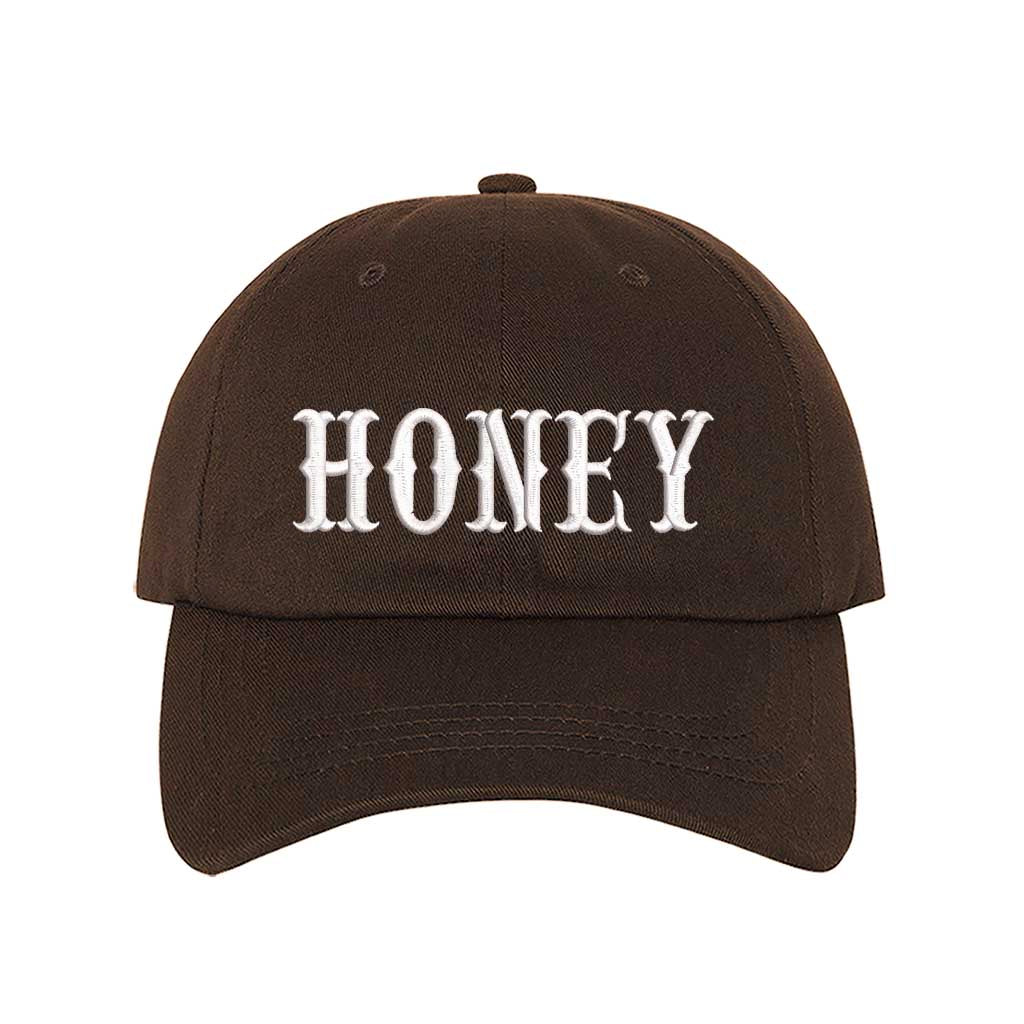 Brown Honey embroidered baseball hat with cute and stylish lettering, perfect for casual outfits and everyday wear – DSY Lifestyle