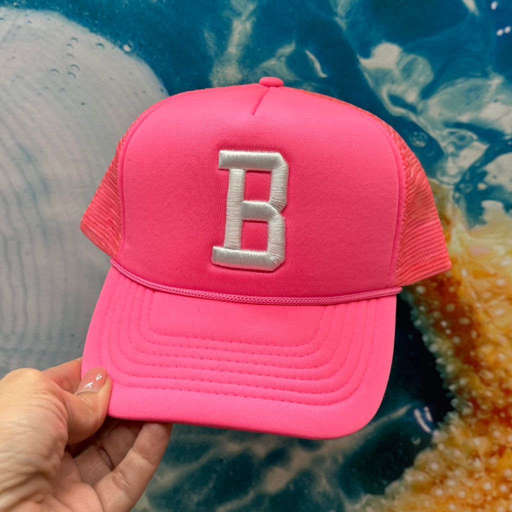 Hot Pink trucker hat embroidered with letter B - DSY Lifestyle