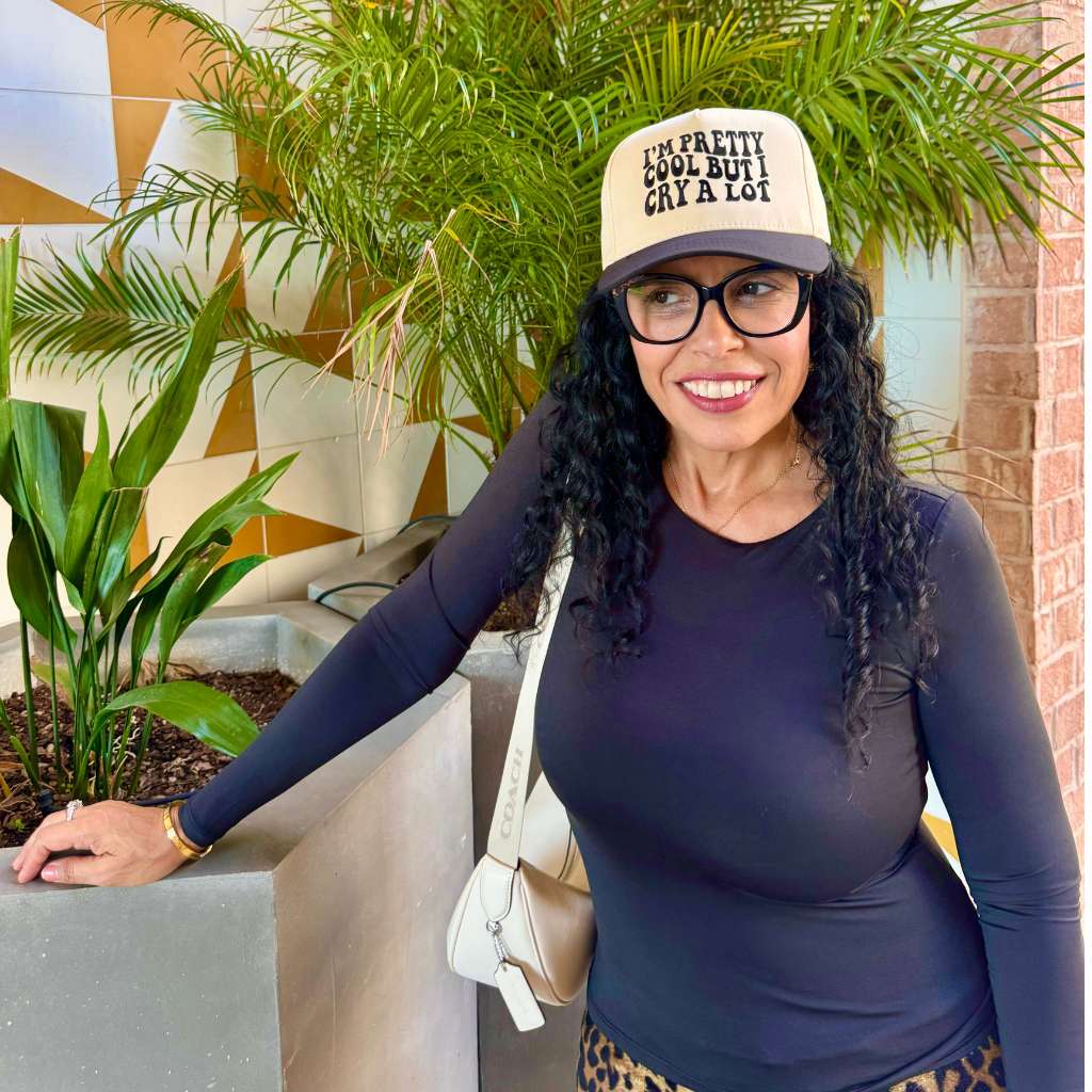 Woman wearing a I&