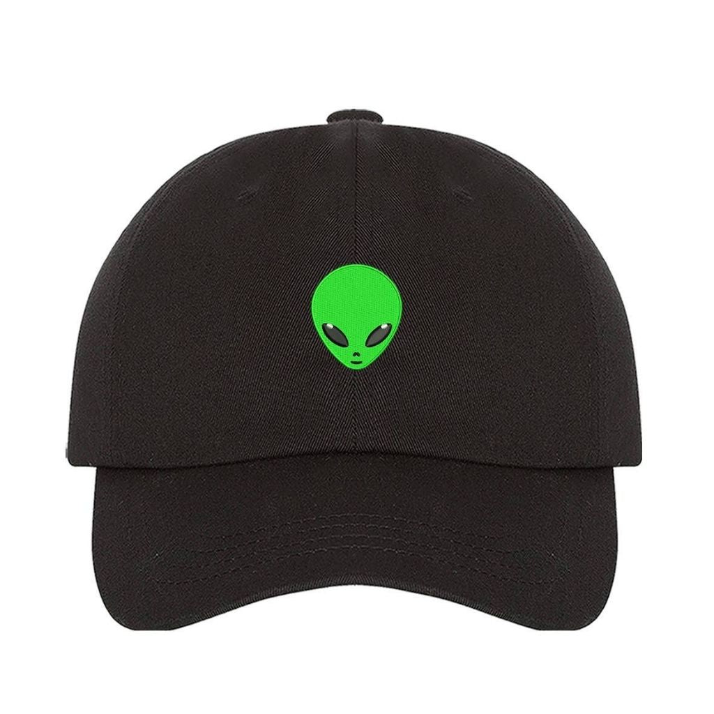 Black baseball hat embroidered with a green alien in the front - DSY Lifestyle