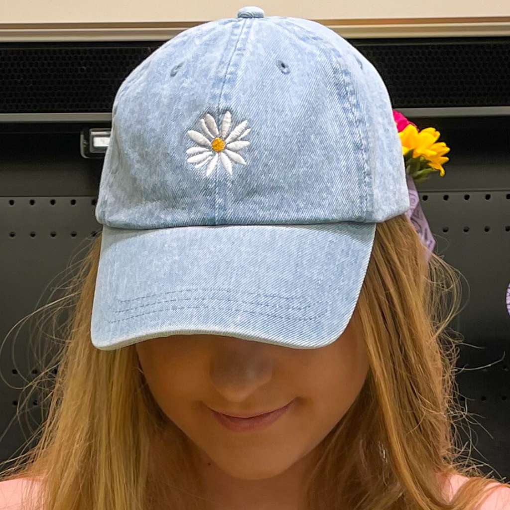 Daisy Flower embroidered light denim baseball cap - DSY Lifestyle