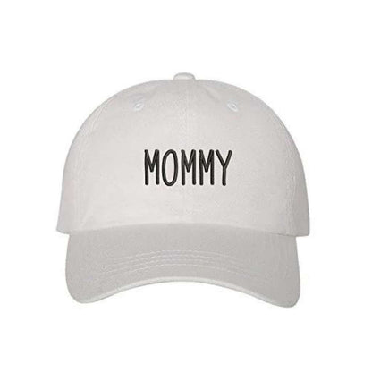 White baseball hat with MOMMY embroidered in black - DSY Lifestyle