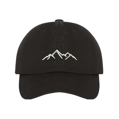 Black baseball hat with mountain outline embroidered in white - DSY Lifestyle