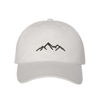 White baseball hat with mountain outline embroidered in black - DSY Lifestyle