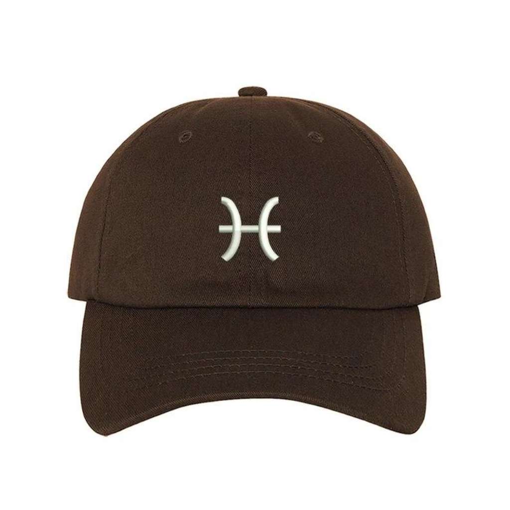 Brown baseball cap with Pisces zodiac symbol embroidered in white - DSY Lifestyle