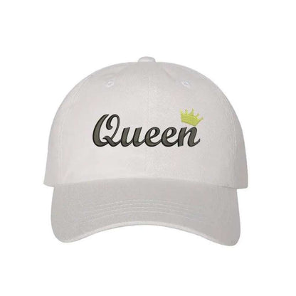 White baseball hat with Queen embroidered in white - DSY Lifestyle